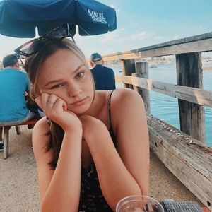 Meet your Posher, Caroline